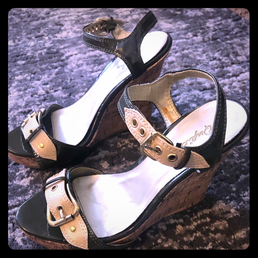 Quipid Size 6 1/2 Wedges